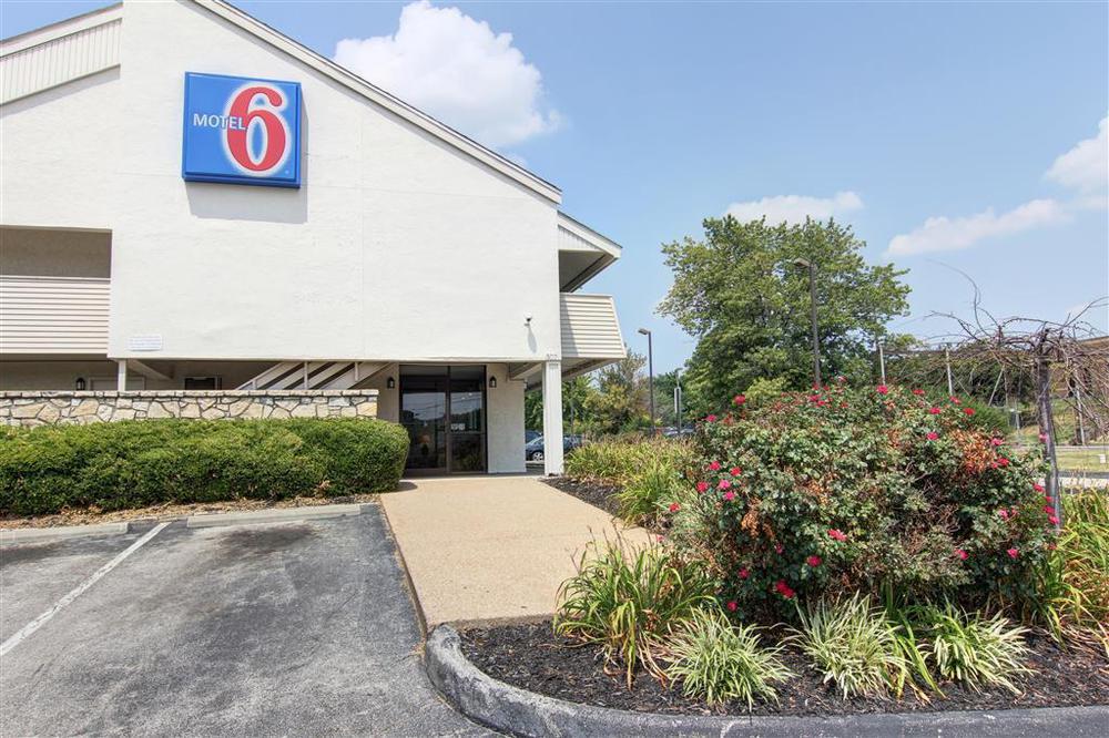Red Roof Inn St Louis - Florissant Exterior photo