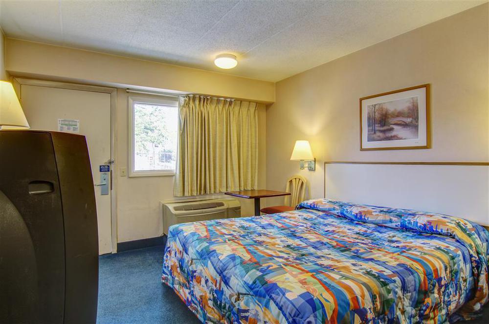 Red Roof Inn St Louis - Florissant Room photo