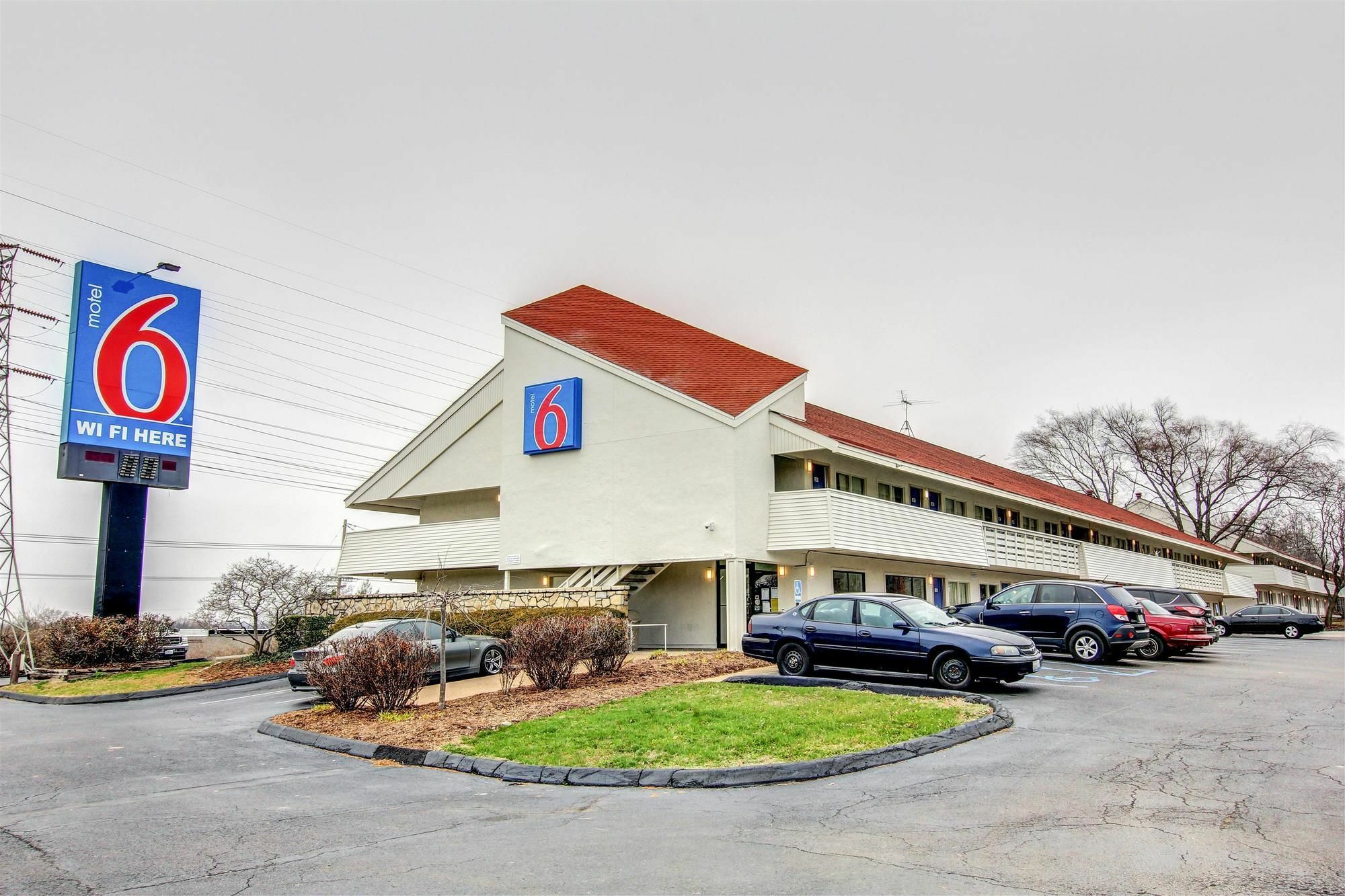 Red Roof Inn St Louis - Florissant Exterior photo